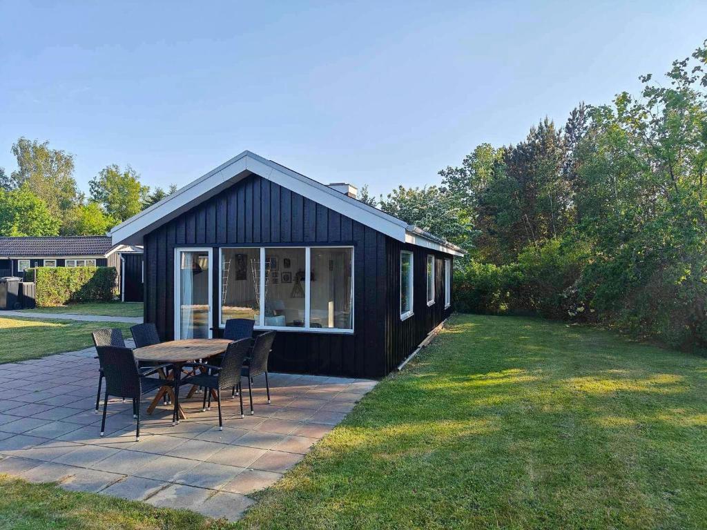Retro Cottage With Fjord View, Storvorde