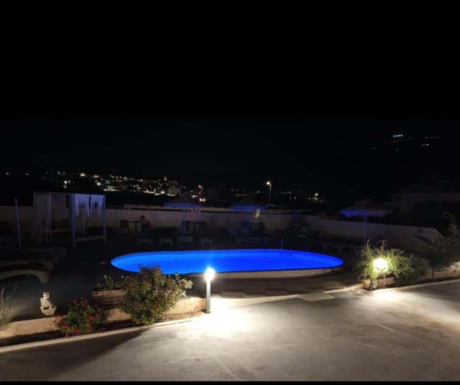 スイミングプール