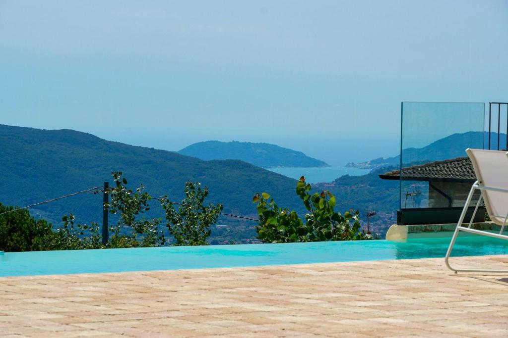 Tuscan Villa With Sea View And Jacuzzi, Fosdinovo