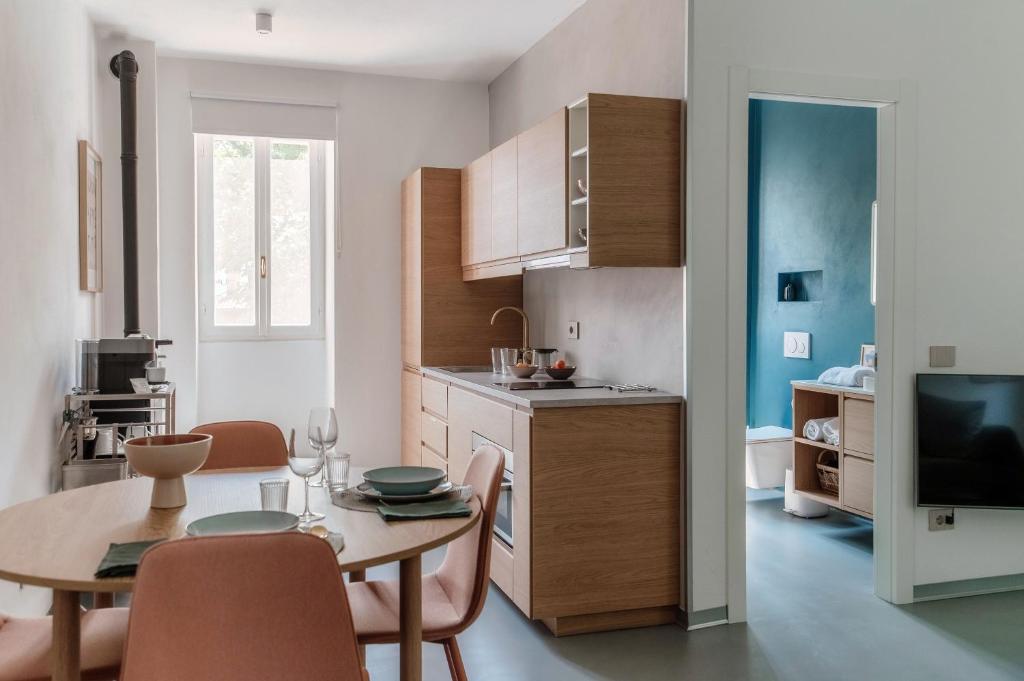 Luce & Olive - by MyHomeInComo, Acquaseria