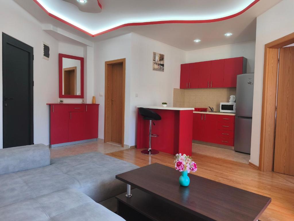 Apartman Emina, Đenovići