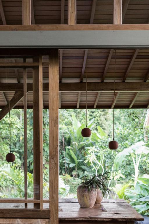 Natural, warm, tropical villa, Tanah Lot