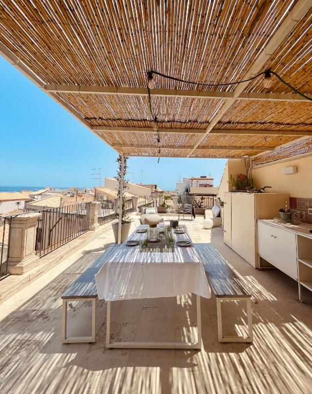 Alma Maris Terrazza al Tempio by Bed&Bros, Syrakusy