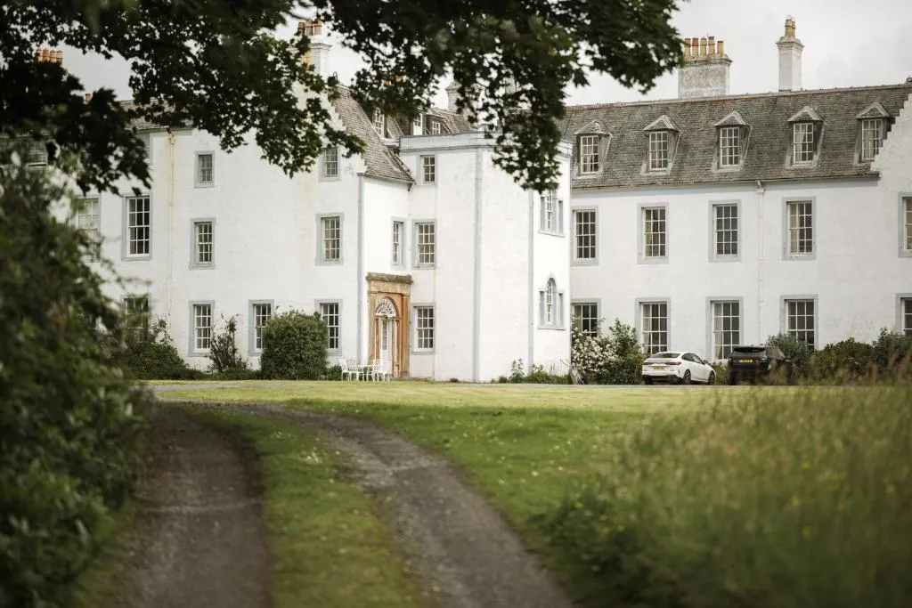 Islay House, hotel v destinaci Bridgend