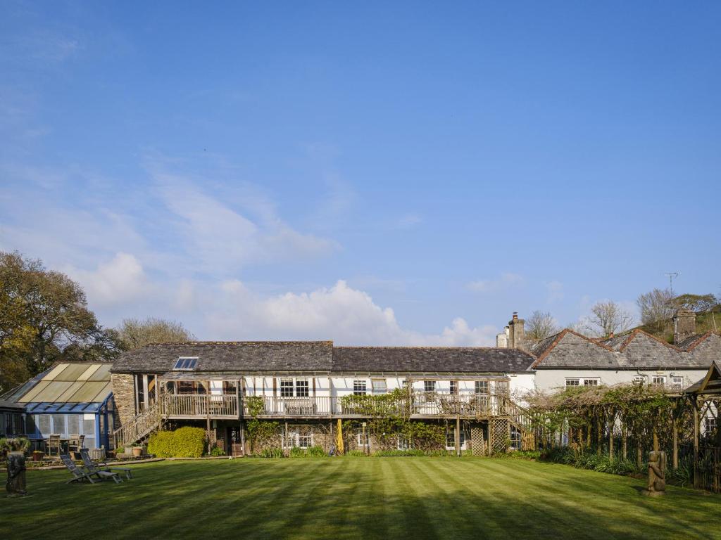 Wisteria Suite, Dartmouth