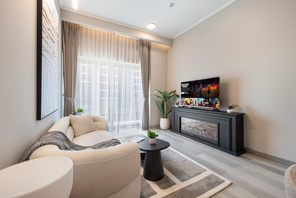 Luxury 1 BHK in Jumeirah Village Circle BydPie Concept 302, Dubai
