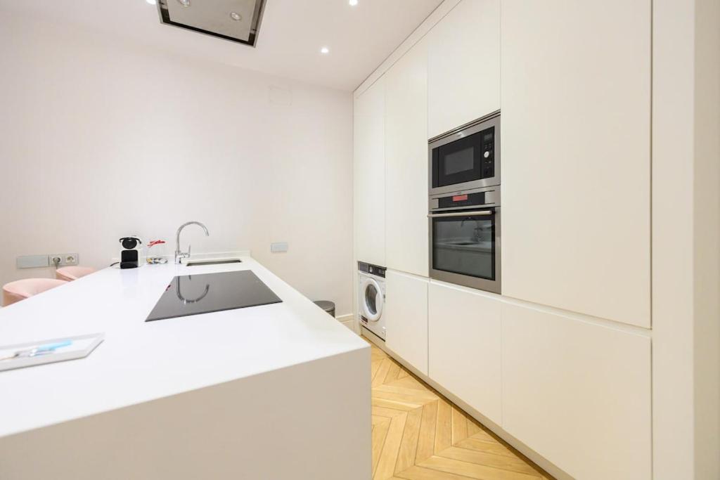Luxury apartment in the center of Madrid REI251 - 3