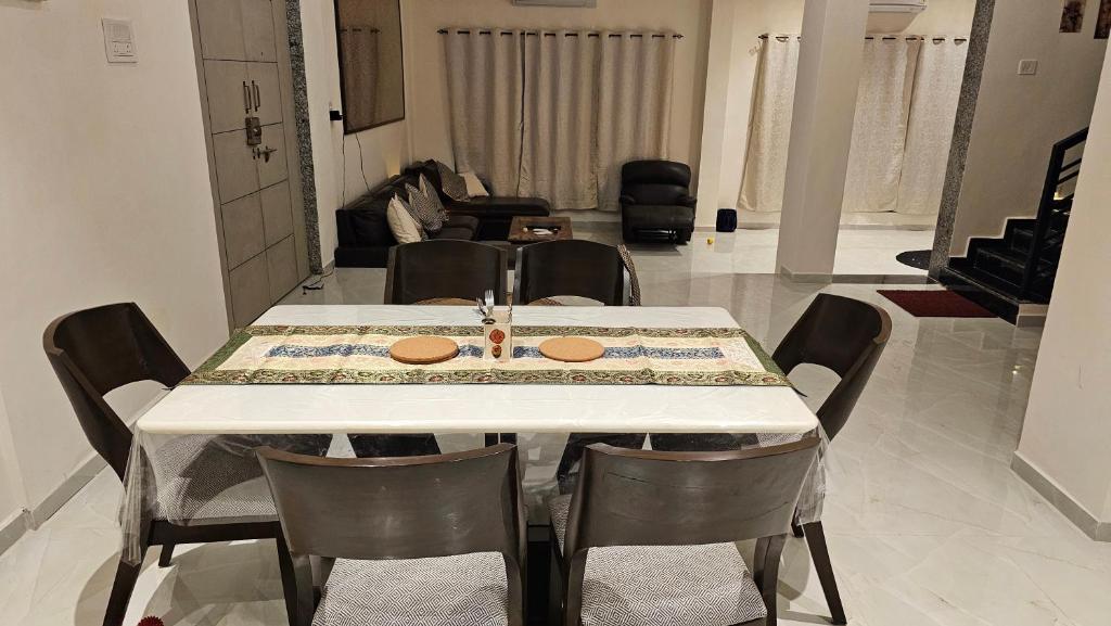 River Bloom Escape, Karjat