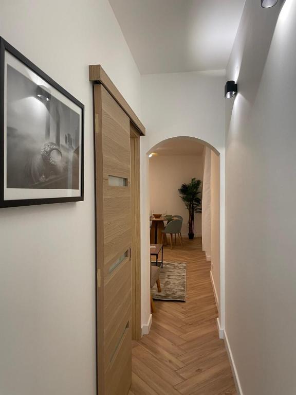 Recently renovated apartment in quiet area in heart of Old Nice - 3