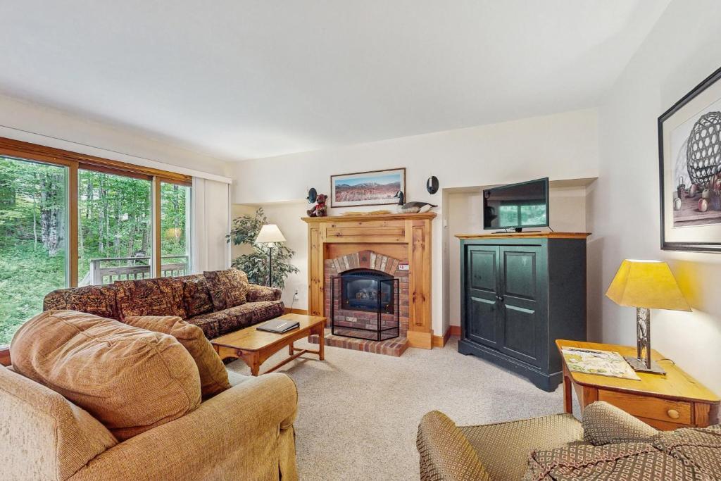 Summit Solitude, Jay