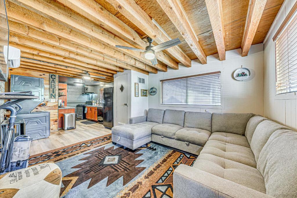 Less Than 1 Mi to Grindstone Lake Cabin with Large Yard!, Ruidoso