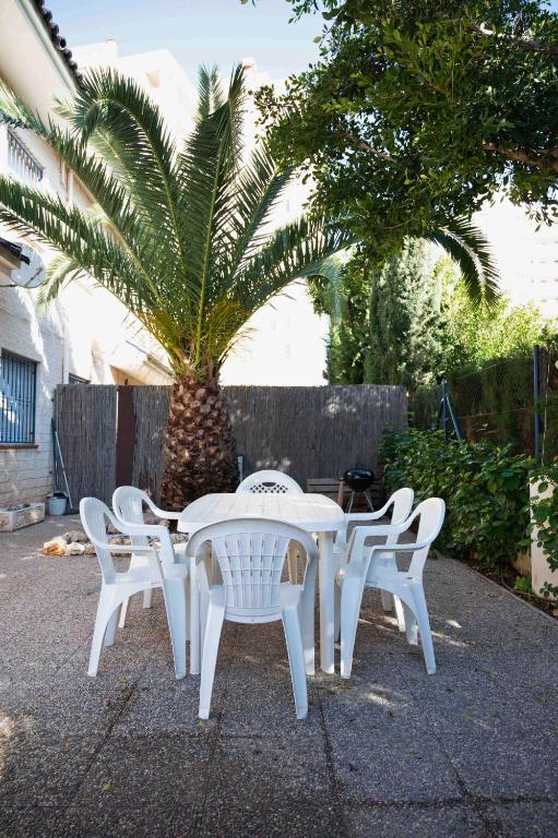 Villa with private garden 200m from the sea - 3