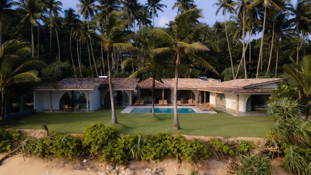 Swell Shacks, Matara