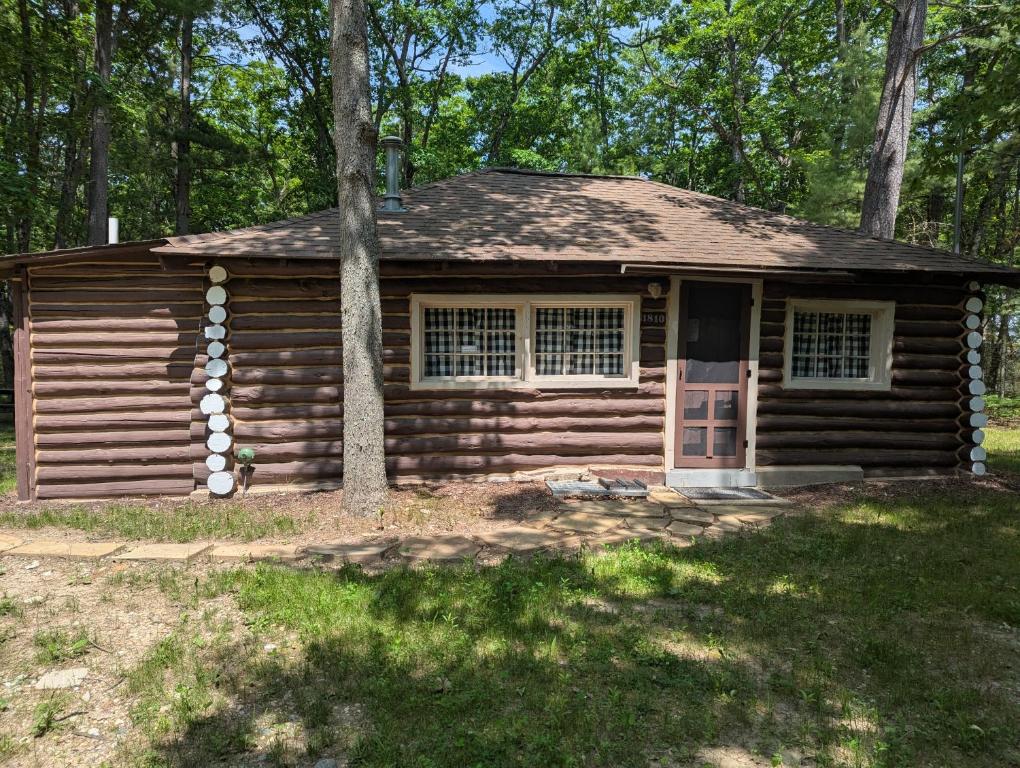 The Hideout - Cute And Quiet Rustic Cabin!, Oscoda