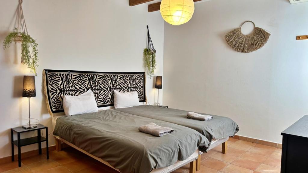 Villa Málaga con Piscina Vallada, Barbacoa y hermosas vistas by AndaraHolidays - 3
