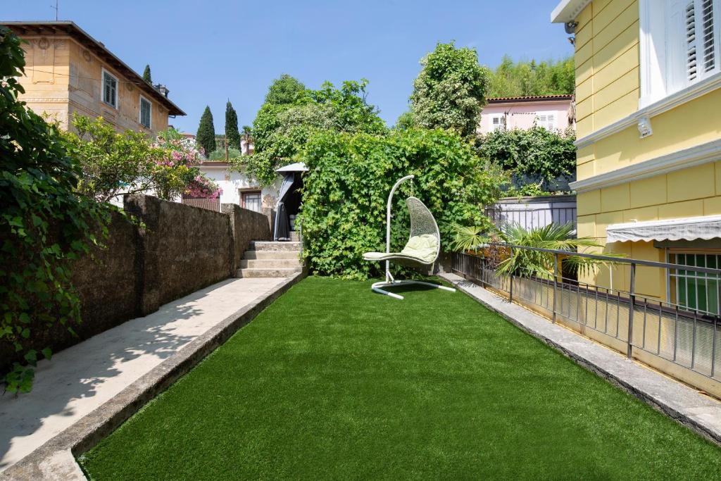 Apartment with spacious terrace Villa Floramy, Opatija