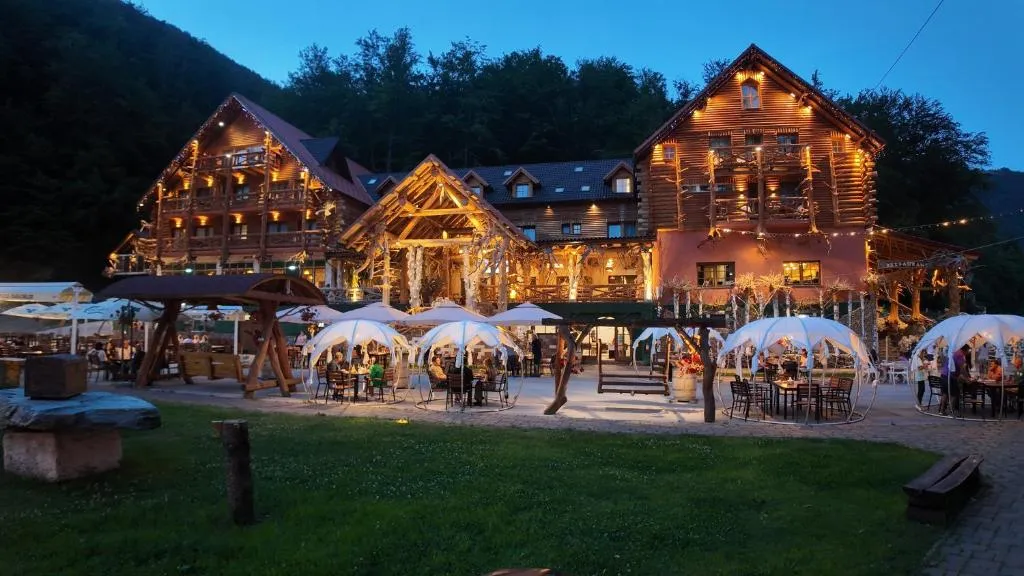 Conacul Radacinilor, hotel in Petroşani