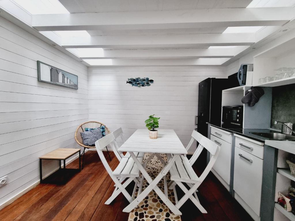 Studio 34, Bourcefranc