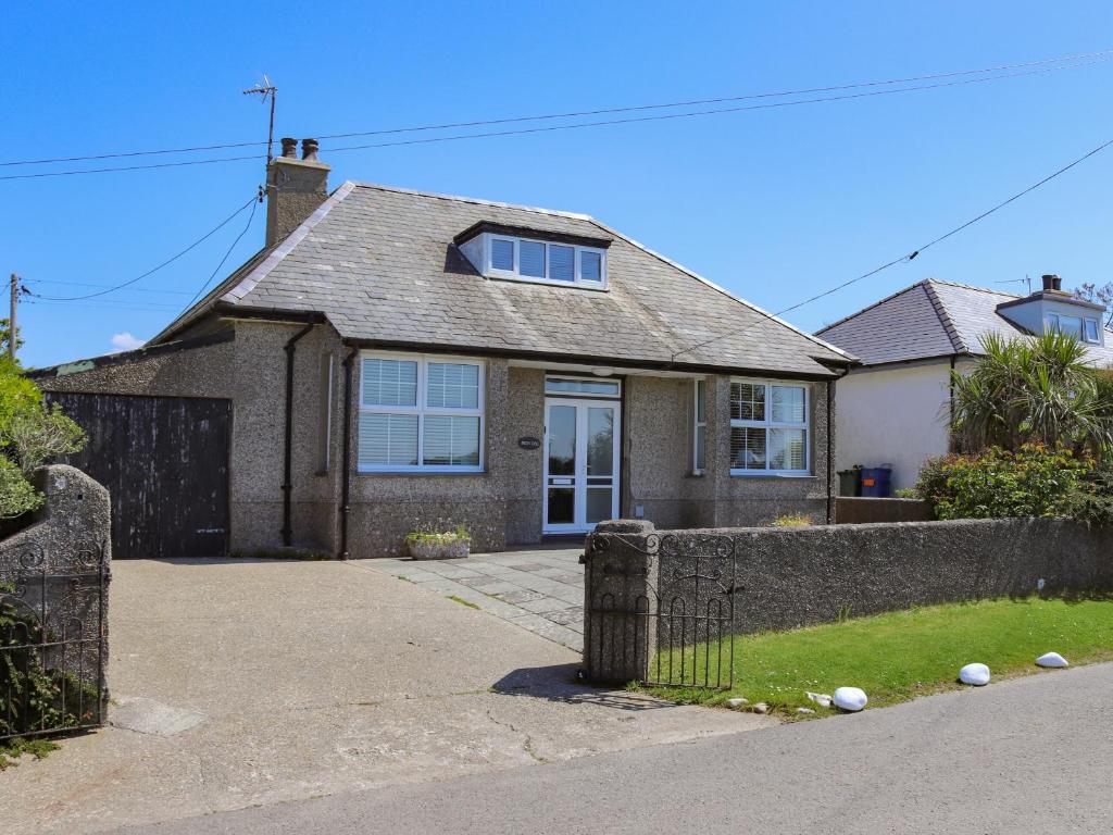 Fron Deg, Twdweiliog