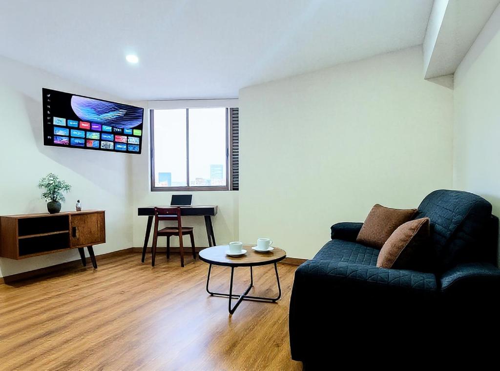 1B Executive Suite Lima Smart TV 404 - 2