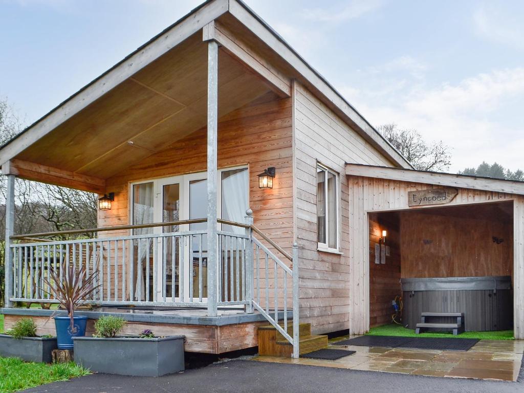 Tyncoed - Uk32238, Lower Chapel