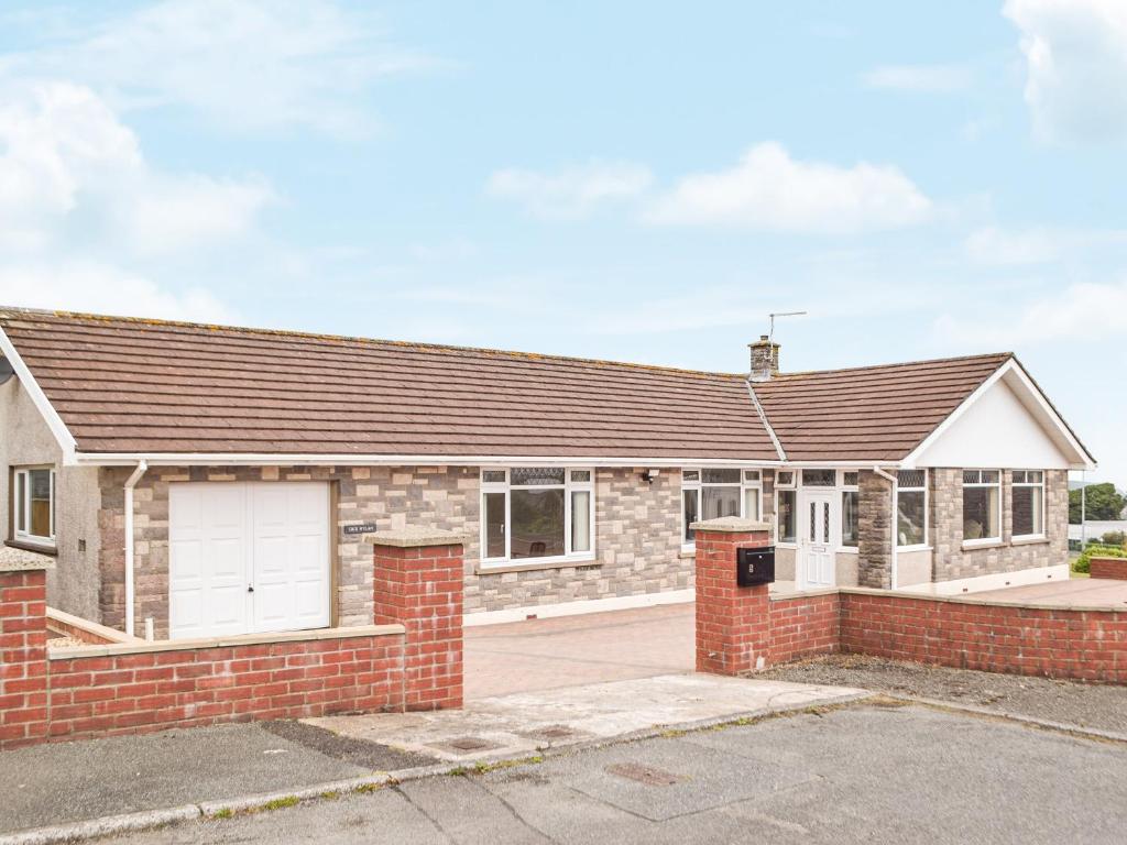 Cri'r Wylan, Fishguard