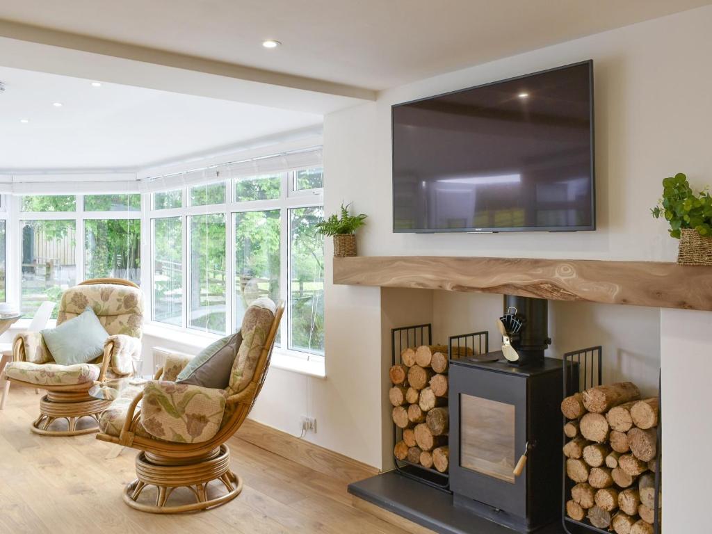 Tan Yr Ardd Bach, Llanwnda