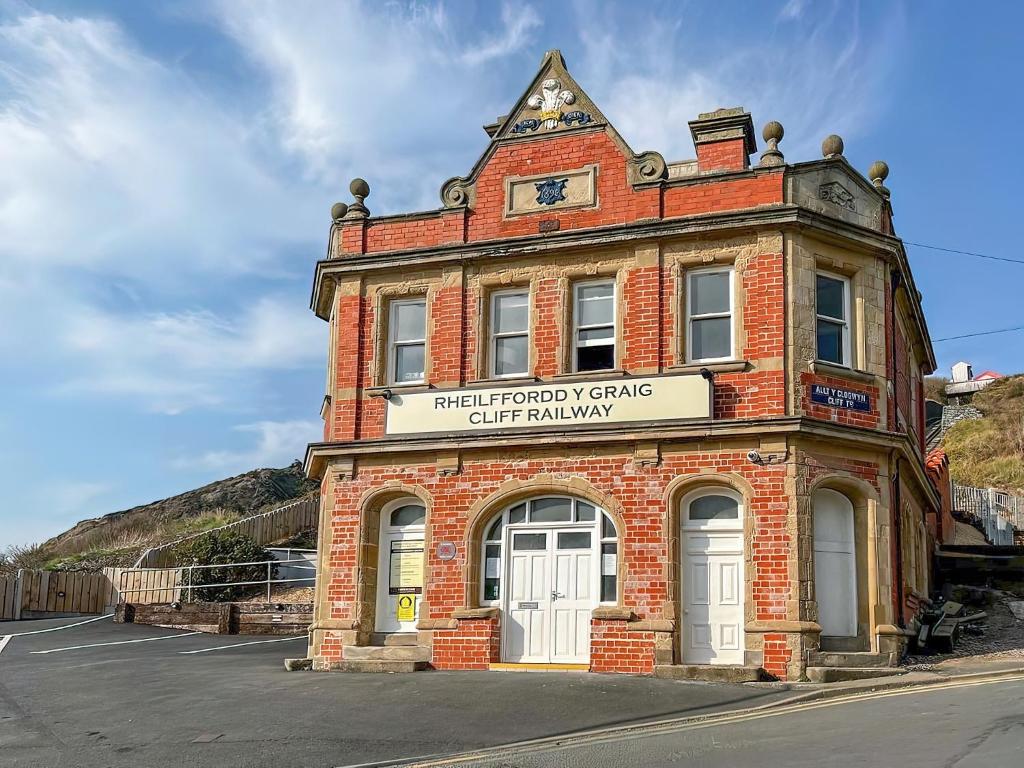 Cliff Railway Apartment, Aberystwyth