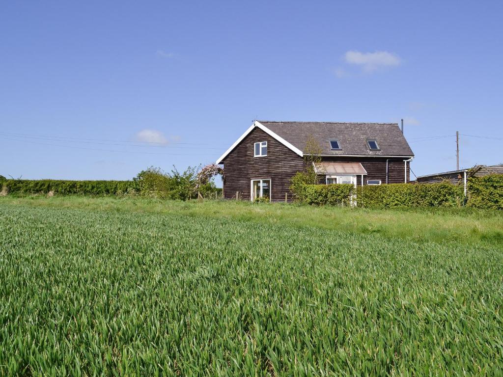 Dale View Barn, Horncastle - pet-friendly stay