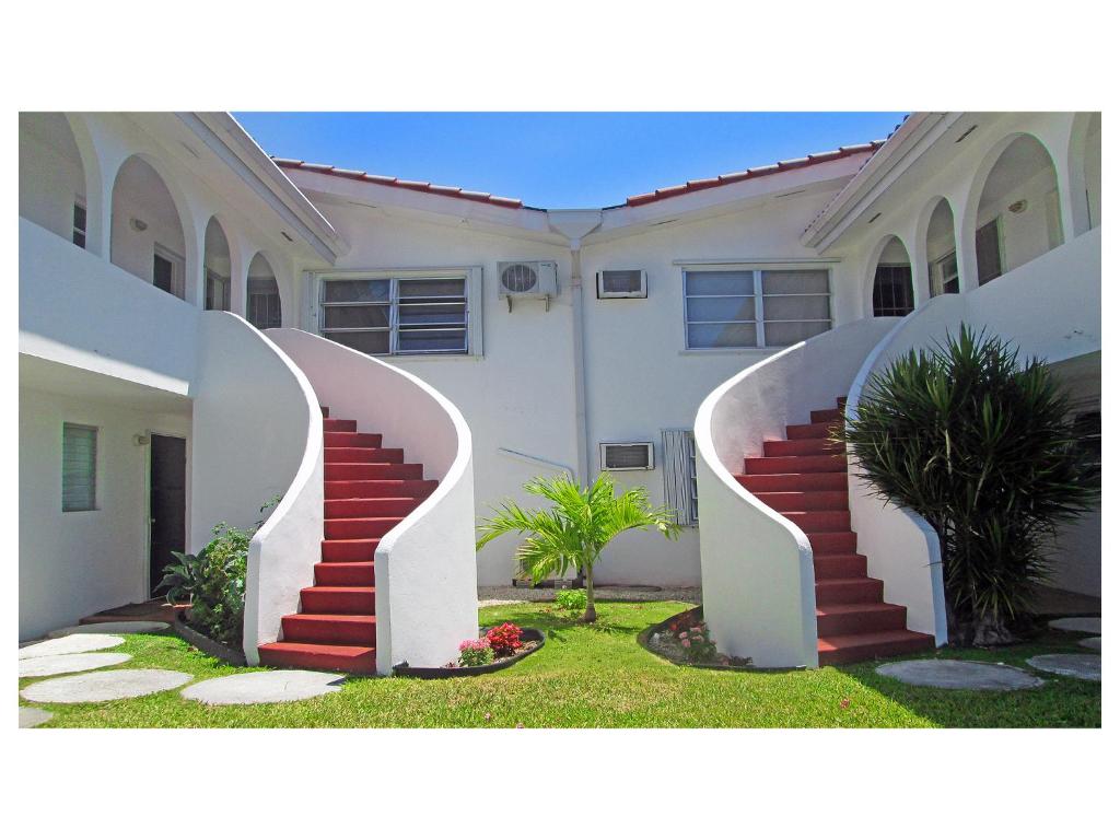 Entrance, Beauport One-Bedroom Apartment in Freeport