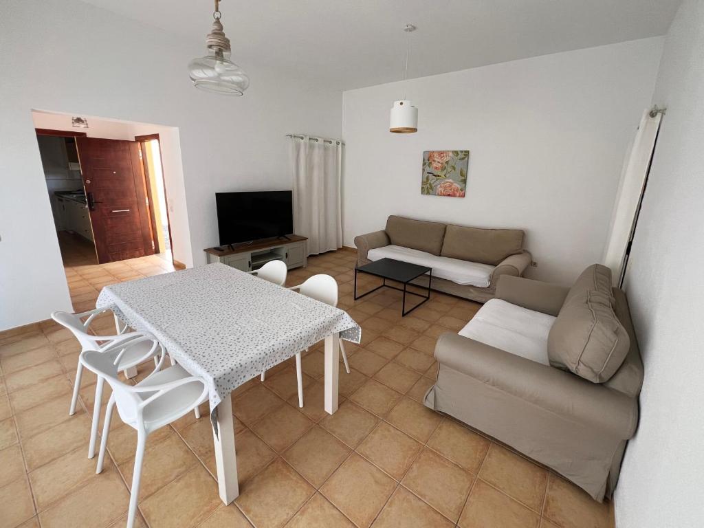 Anahi Homes Corralejo- Villa Dracacena 14 - 5