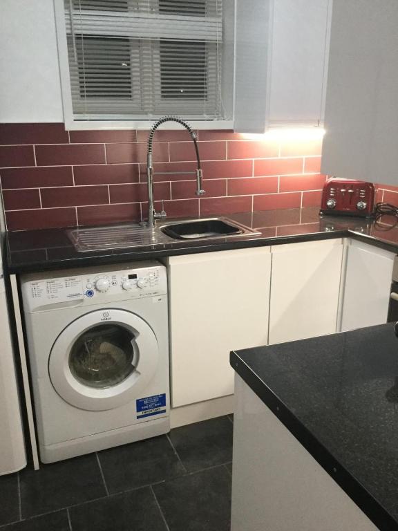 202A Kirkdale, Sydenham SE26 4NL, Forest Hill