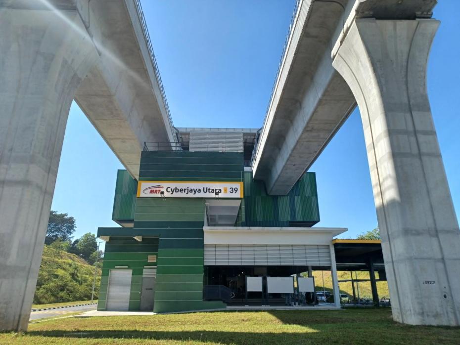 Golden Sunset, Cyberjaya