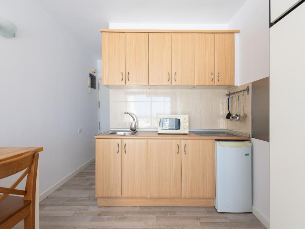 Apartment in Las Palmas by Las Canteras Beach - 3