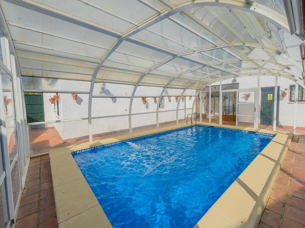 Studio in Spain with Private Pool and Garden, Rivero de Posadas