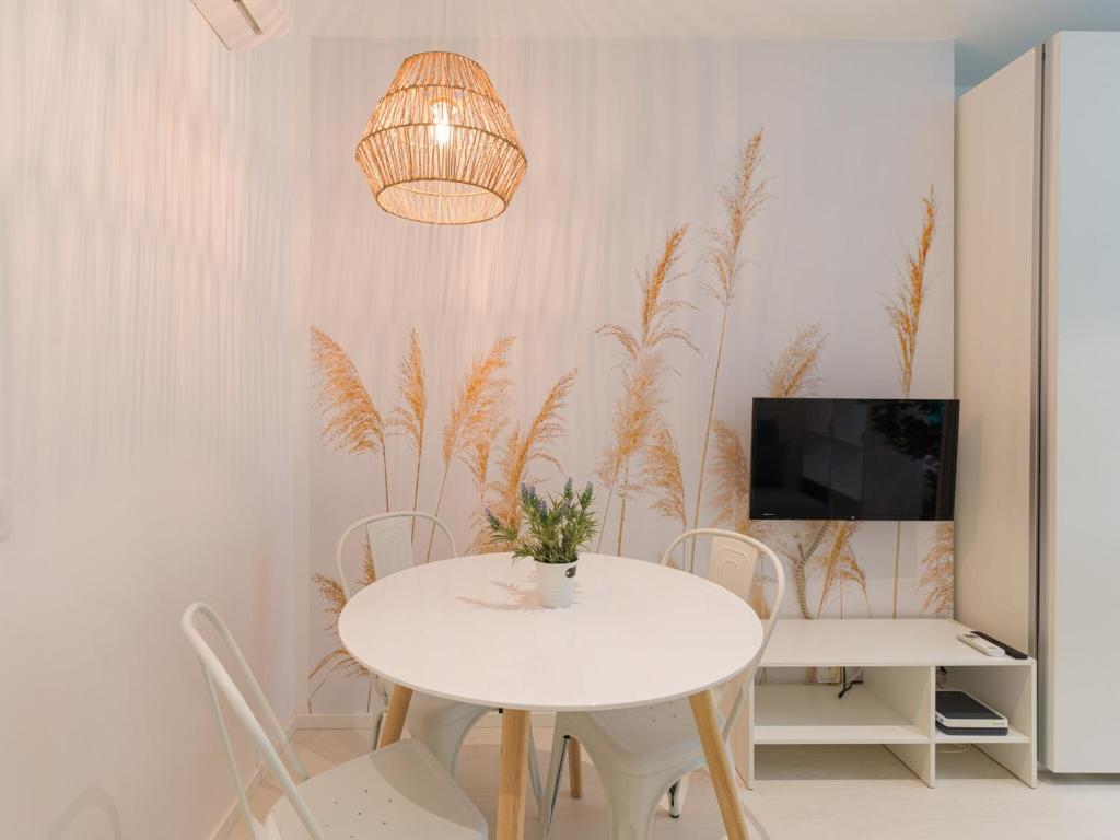 Apartment on Playa de Las Canteras Beach - 2