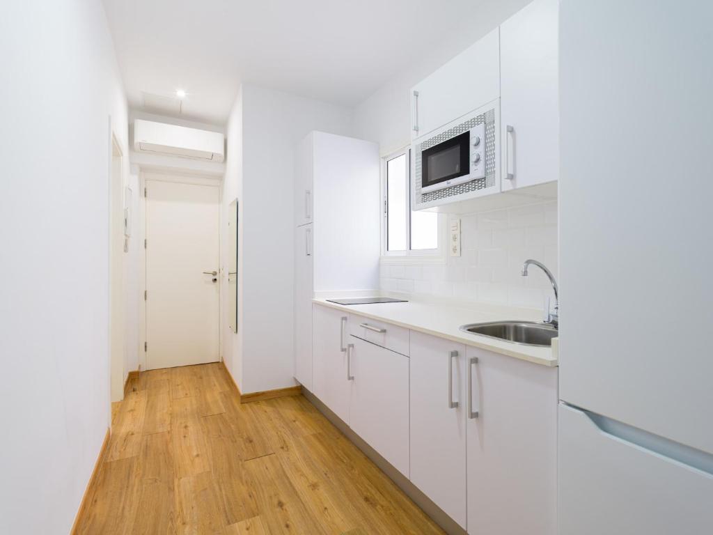 Apartment by Las Canteras Beach, Las Palmas - 2
