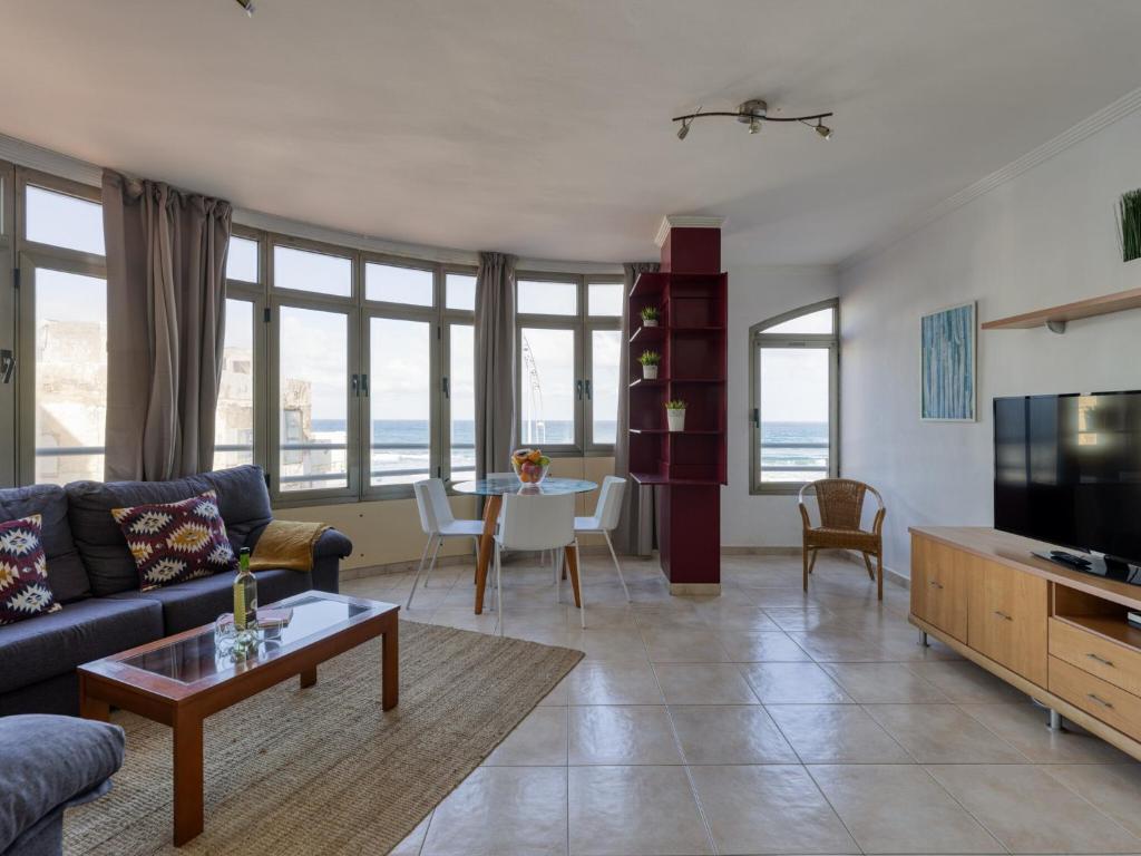 Beachfront Home in Las Palmas by Playa Canteras - 2