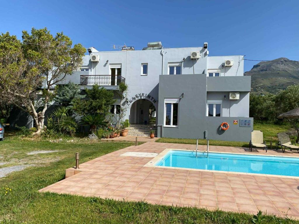 Labyrinth Studios, Plakias