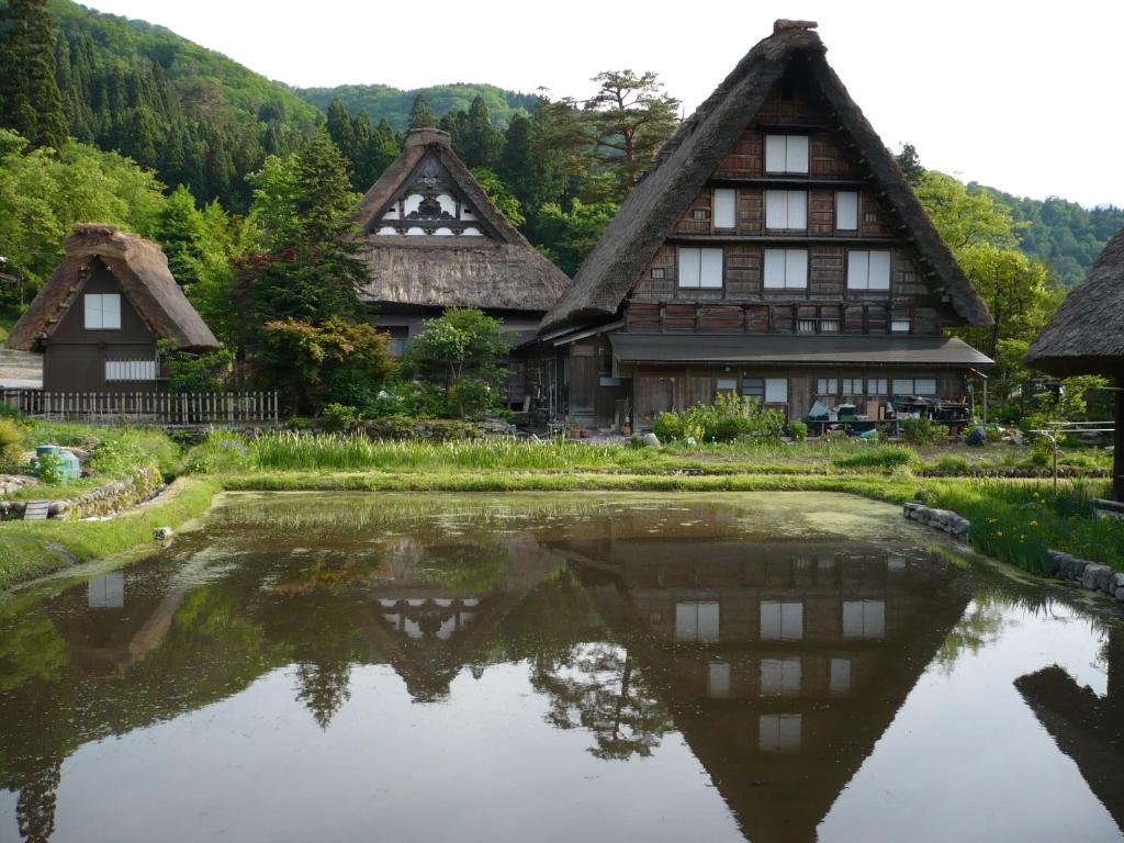 Gokayama Onsen Akaokan