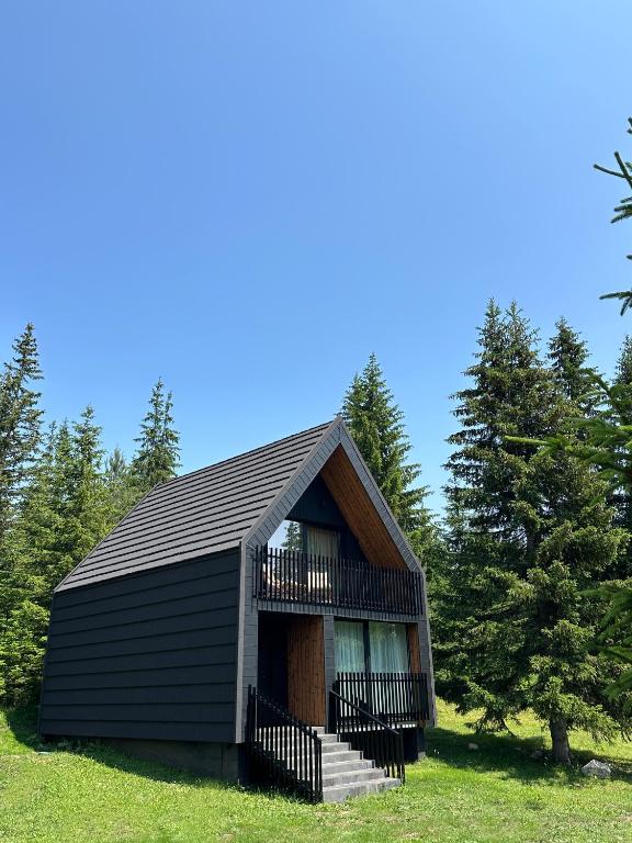 Black Chalet - 2