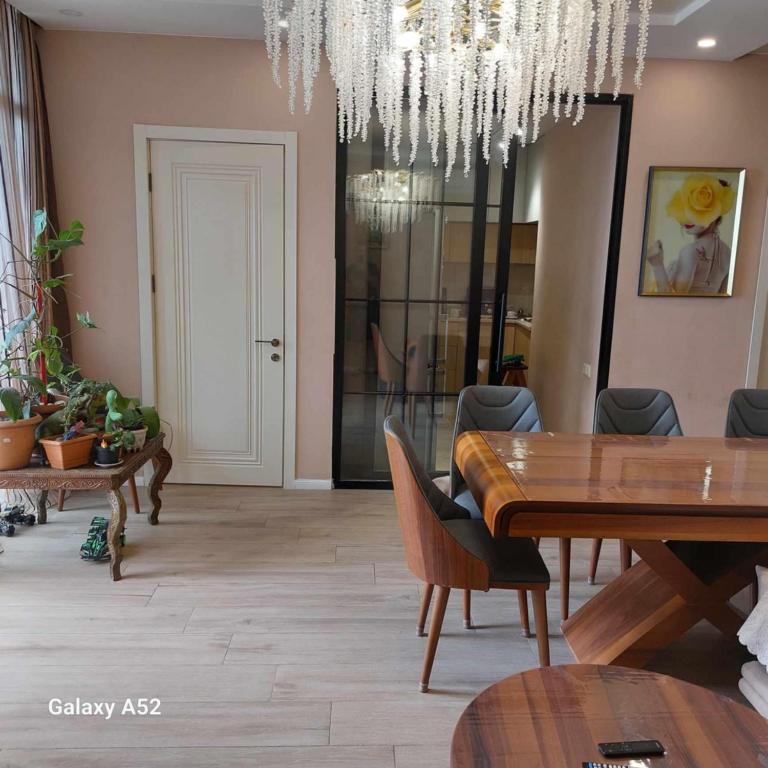 Khatu's Apartament, Kobuleti