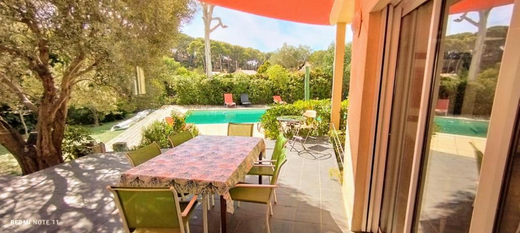 Villa - 6 pers - 3 chambres - Piscine - Climatisations - 5