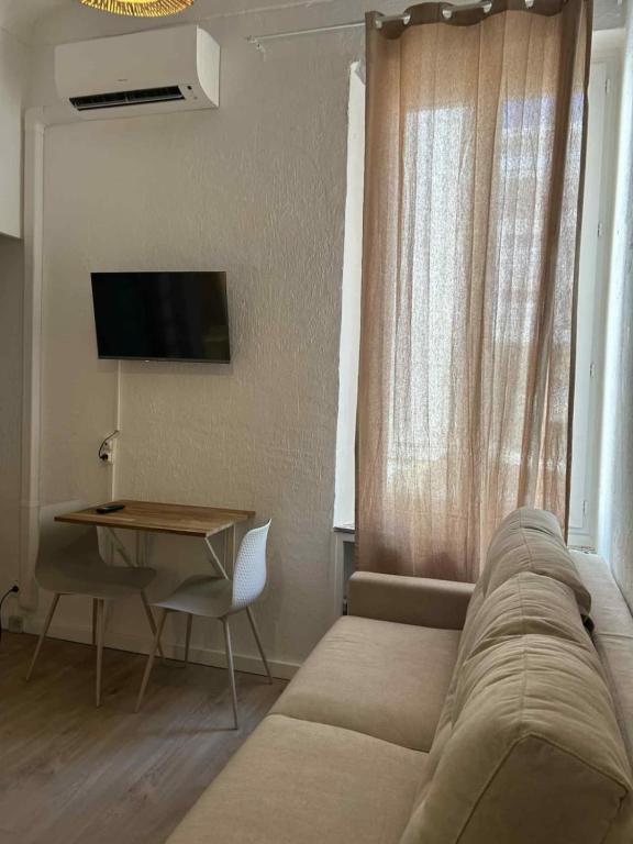 Juan Les Pins Centre, 3-person studio with mezzanine - 5