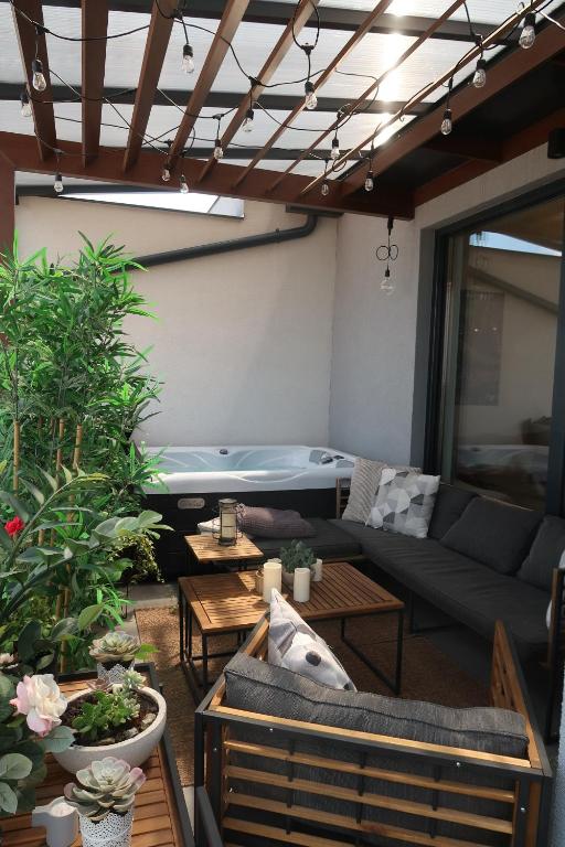 Pop Hill Residence & SPA, Sremska Kamenica