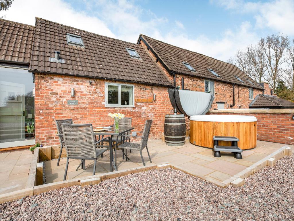 Tadpole Mews At Frog Hall, Tilston