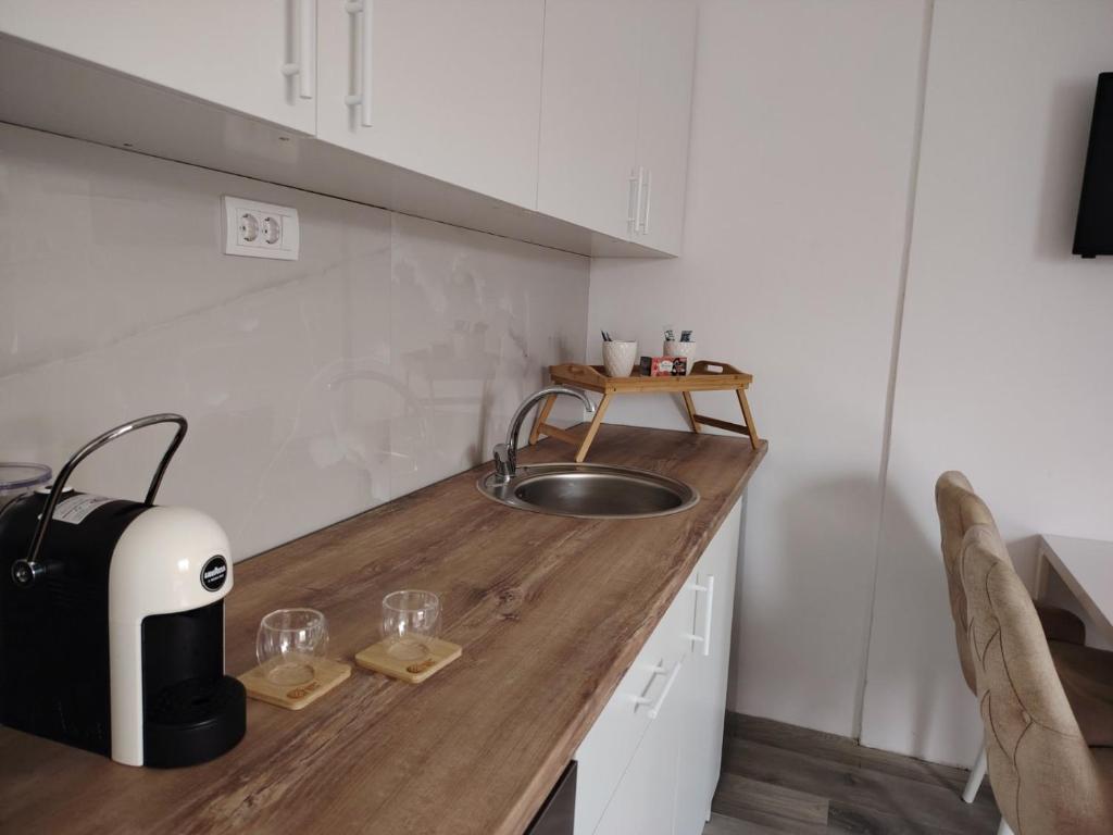 Eva Apartman, Prokuplje