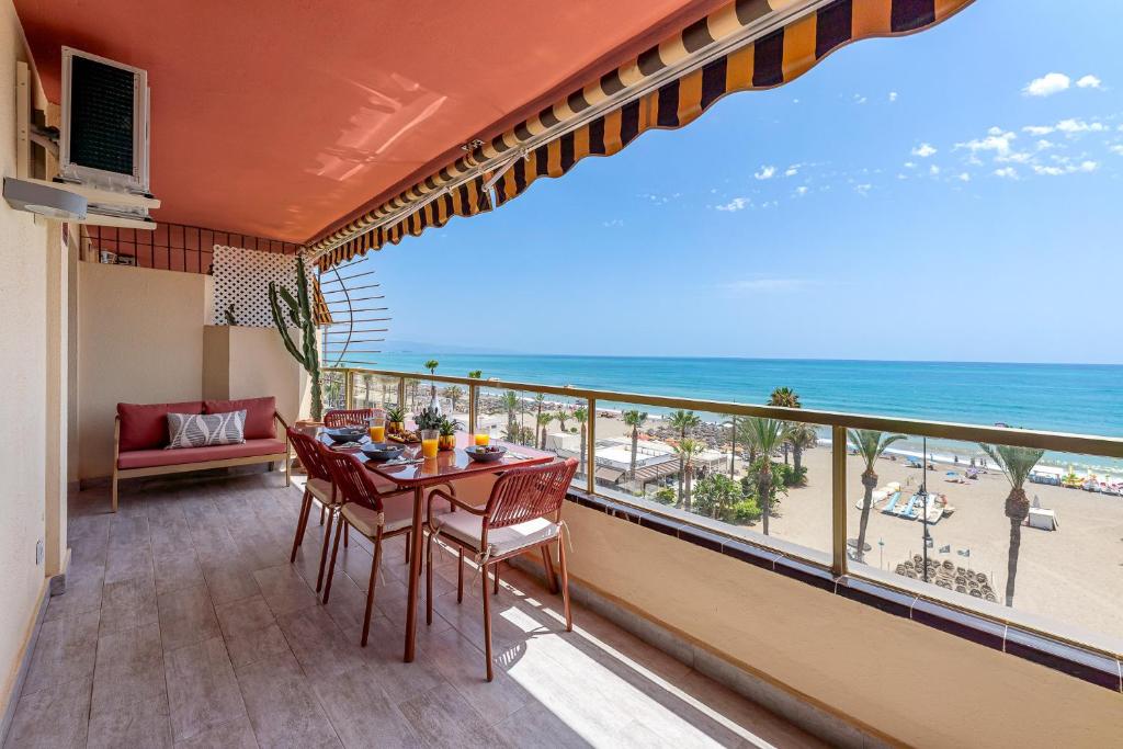 797HOLIDAY RENTALS- Piso contemporaneo frente al mar - 1