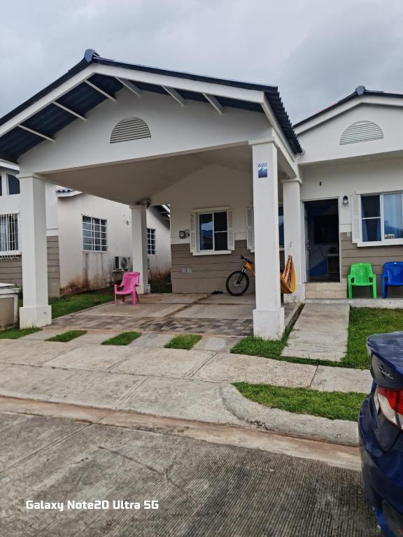 House with two bedrooms available near the beach, Bique