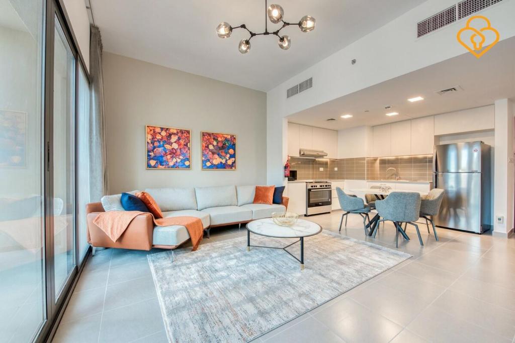 Keysplease Great Family 2 BR Apt, Townsquare, Dubaj
